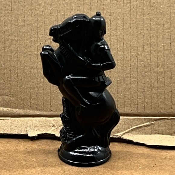 Vintage Black Knight E.S. Lowe Plastic Chess Piece 1 Replacement Part ONLY READ - Picture 2 of 10